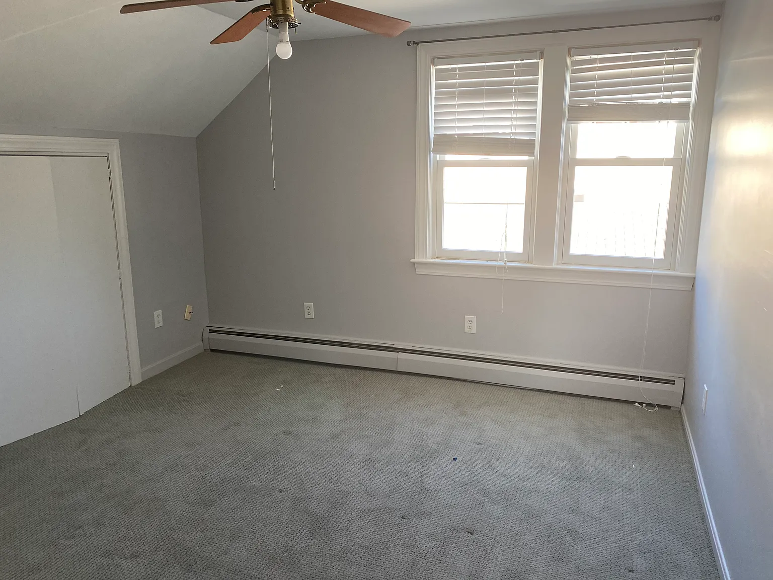 381 Maple Ave — Photo 3