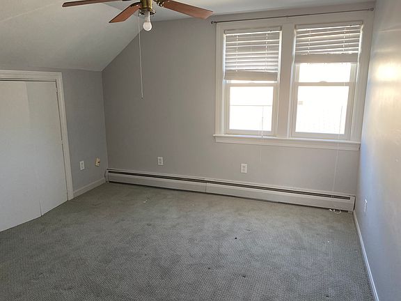 3rd image of 381 Maple Ave #1