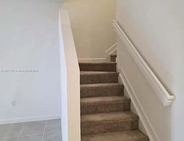 17875 SW 359th Ter — Photo 4
