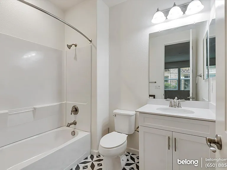 5832 Crespi Way — Photo 21