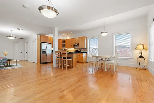 714 E 4th St #3 Photo 1
