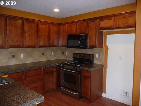 4th image of 3611 SE 191st Ave