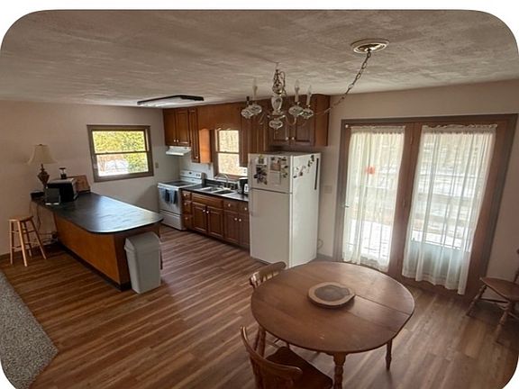 2nd image of 10898 Bunker Hwy