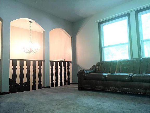5th image of 8831 Crescent Ave