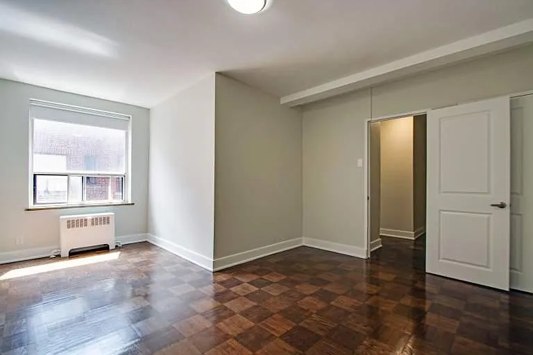 1596 Bathurst St #207 — Photo 11