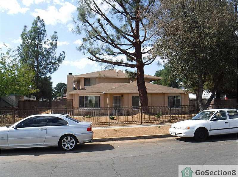 1st image of 1209 Oxford Dr #1