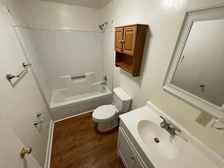 Welcome to 400 East Clayton Street! — Photo 11