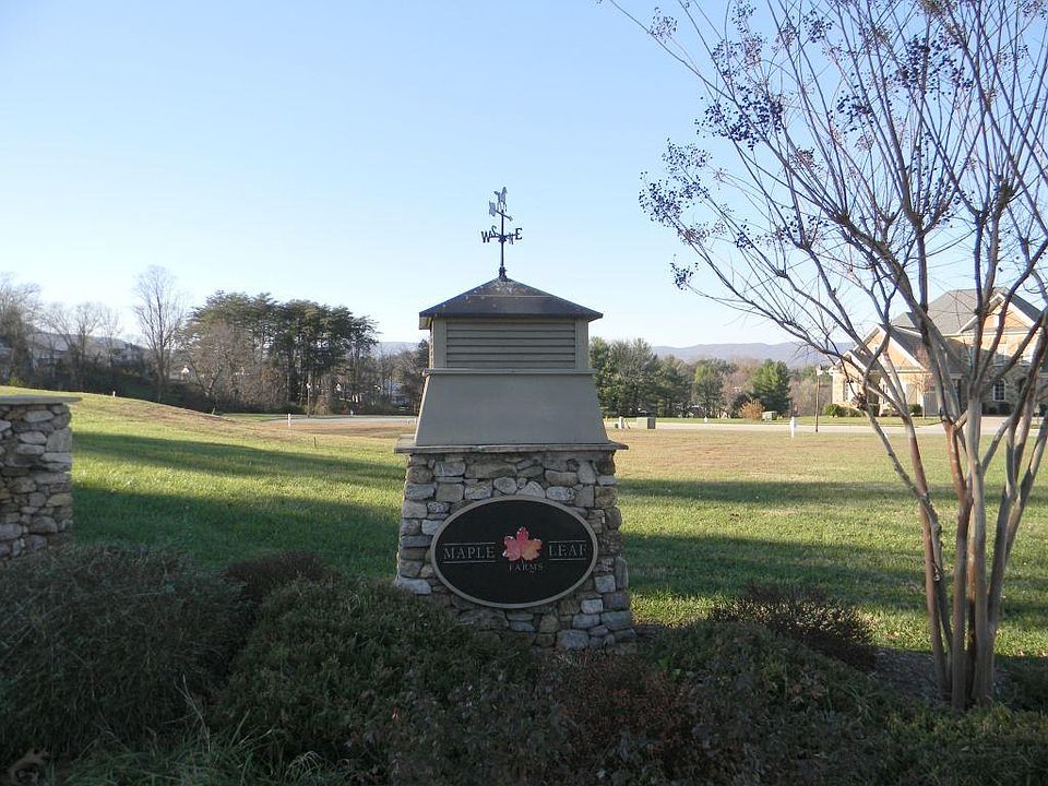 2nd image of 1946 Maple Leaf Dr SW