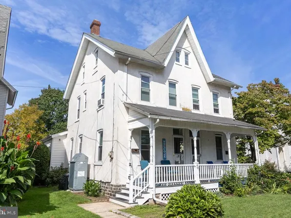 40 S 11th St, Quakertown, PA 18951