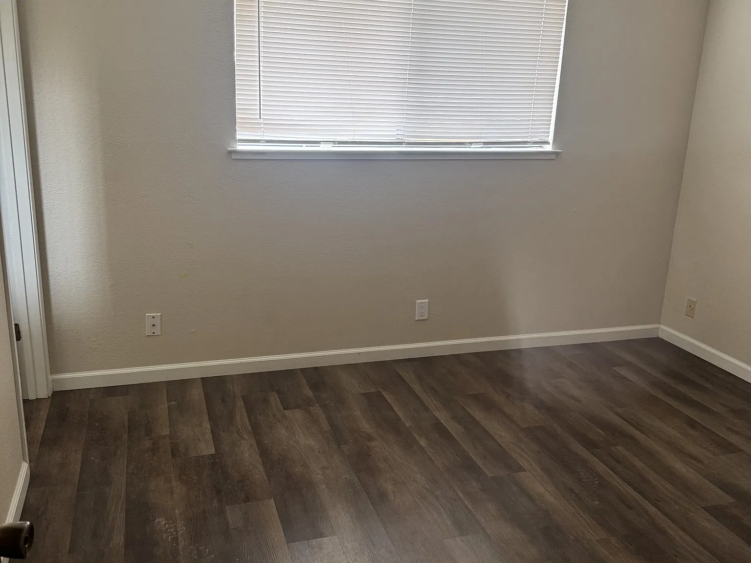 3 bed, 1000 sqft, $2,800 — Photo 2