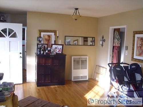 5th image of 3226 Iroquois Ave