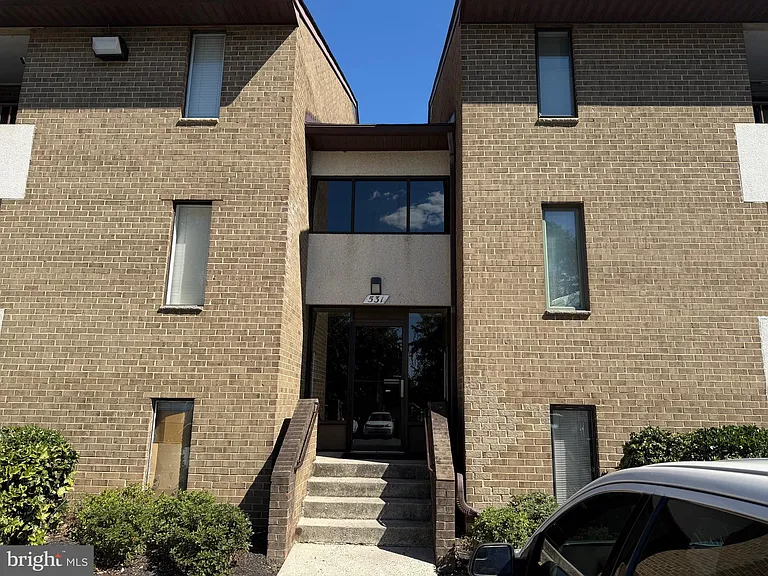 531 Florida Ave #104 — Photo 3