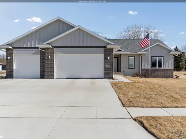 305 W 12th Ave N, Clear Lake, IA 50428
