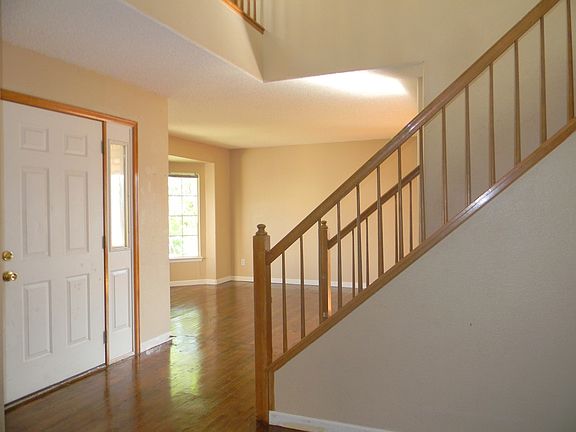 foyer/ staircase