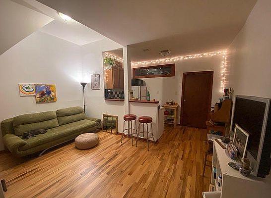 1st image of 157 Manhattan Ave #2R