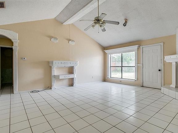 4th image of 2606 Fairmont Dr