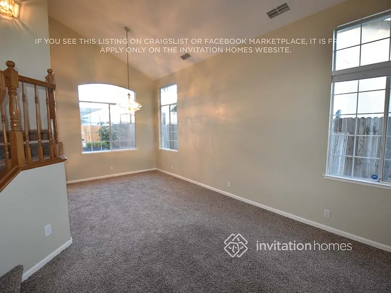 8107 Helmsdale Dr — Photo 2