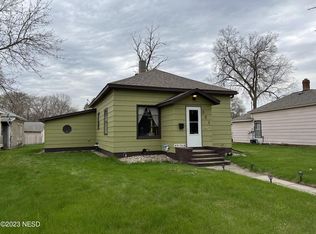 521 1st St SW, Watertown, SD 57201
