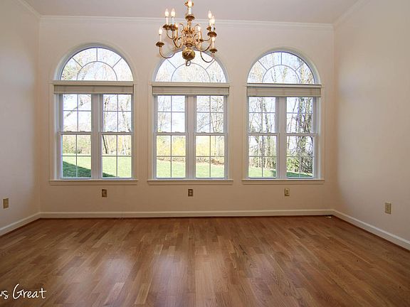2nd image of 5734 Glen Meadow Dr