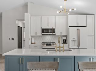 9073 Sequoia Rd, Woodbury, MN 55125