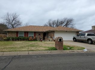 6812 Windcrest Ln, Fort Worth, TX 76133