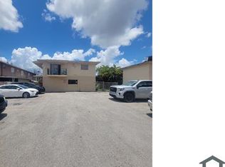 10933 SW 4th St #6, Miami, FL 33174