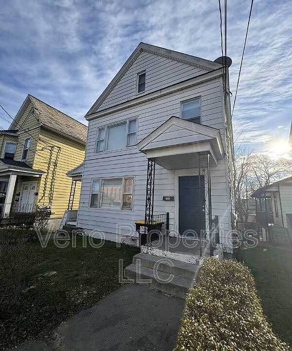 1st image of 25 William St Unit A