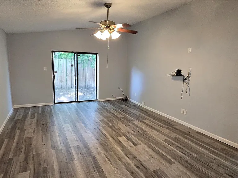 6311 Dawnridge Dr — Photo 13