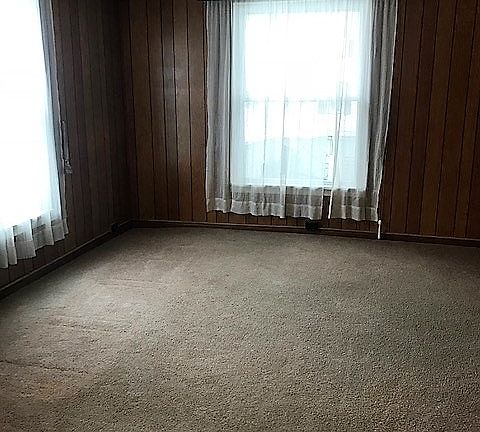 3rd image of 901 Elizabeth St