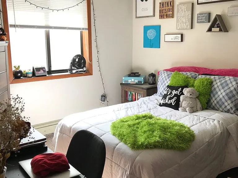 1122 N Dubuque St — Photo 11