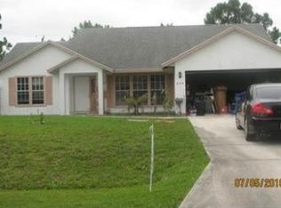 574 SW Fairview Ave, Port Saint Lucie, FL 34983