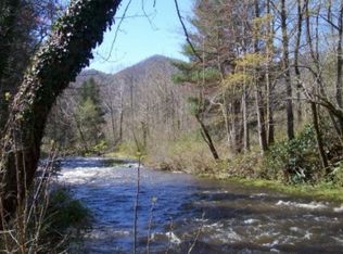 7465 Highlands Rd, Franklin, NC 28734