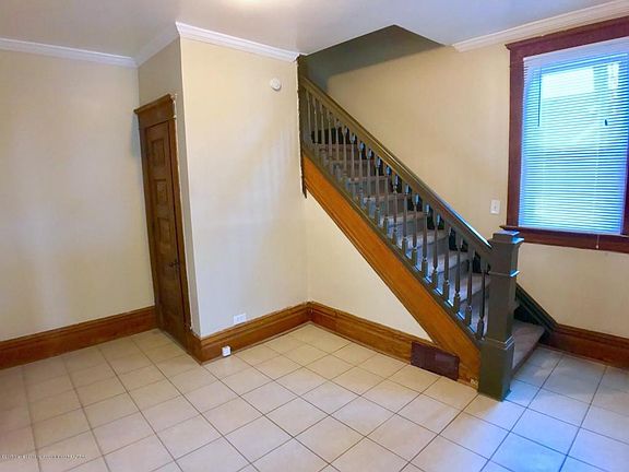 3rd image of 408 W Oakland Ave