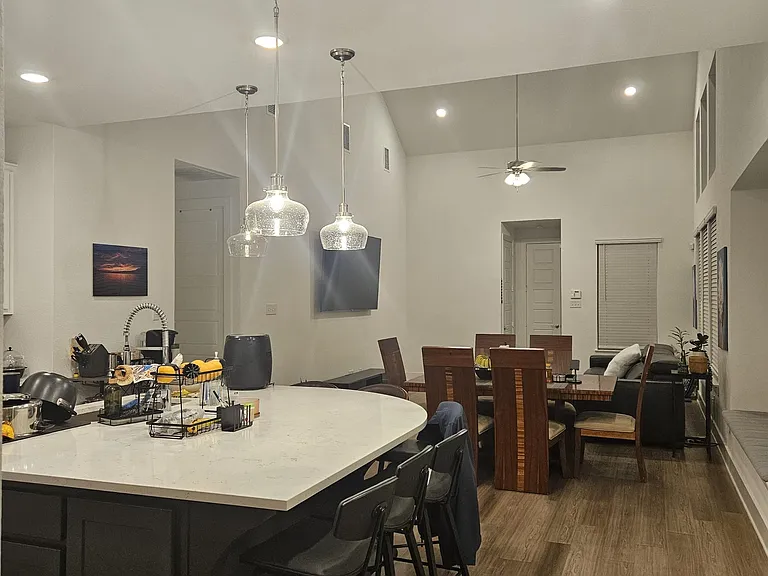 1212 Carnation Dr — Photo 14