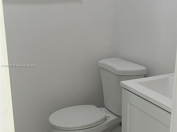 5th image of 3541 NW 176th St