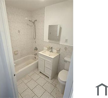 4th image of 1703 Van Buren St APT 1