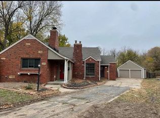 1919 George Washington Blvd, Wichita, KS 67218