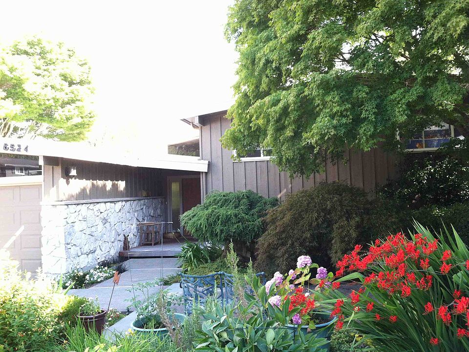 2nd image of 6524 NE 61st St