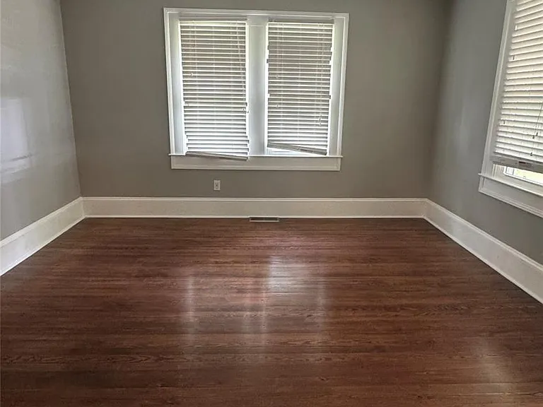 3001 Wesley Ave — Photo 5