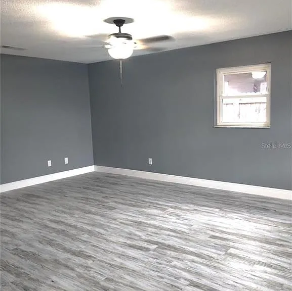 123 Tremont Dr — Photo 2