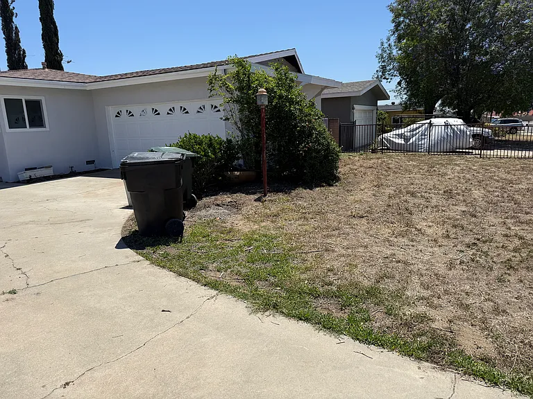 9823 Lombardy Ave — Photo 21