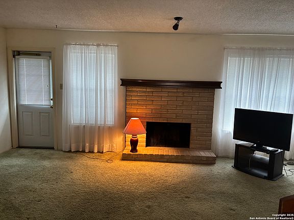 3rd image of 13720 EARLYWOOD ST