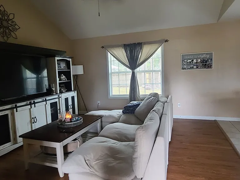 19 Herndon Xing — Photo 11