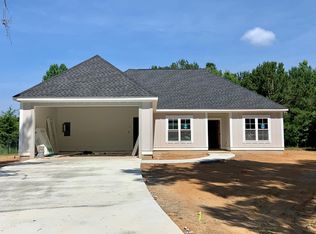 305 Lilliquin Dr, Thomasville, GA 31757