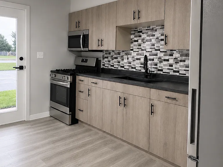 921 Avenue Of The Cities — Photo 3