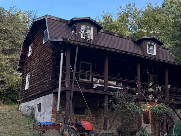 265 Jack Rd, Vandergrift, PA 15690