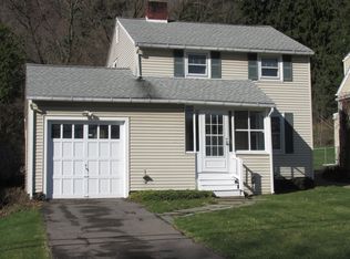 31 Rosedale Dr, Binghamton, NY 13905