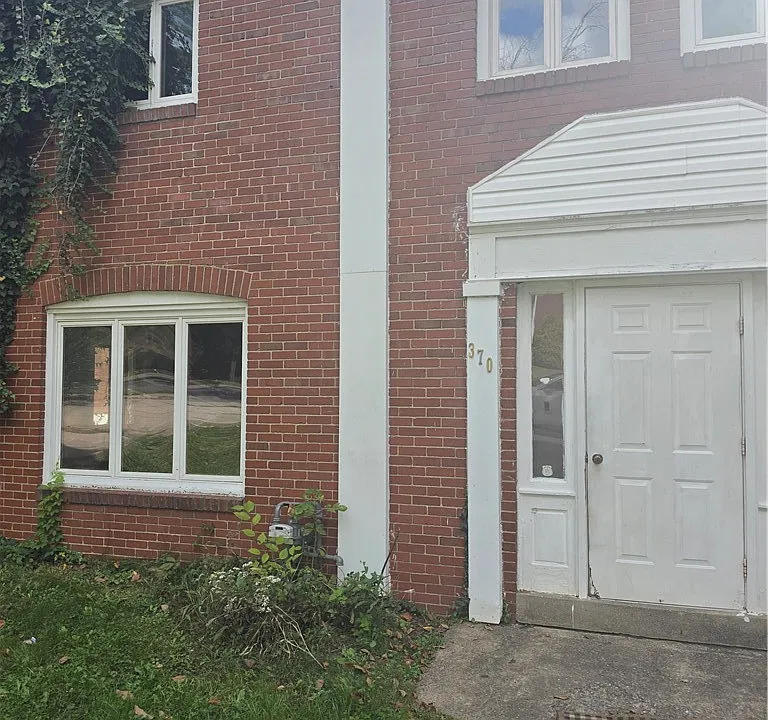 370 Anawanda Ave