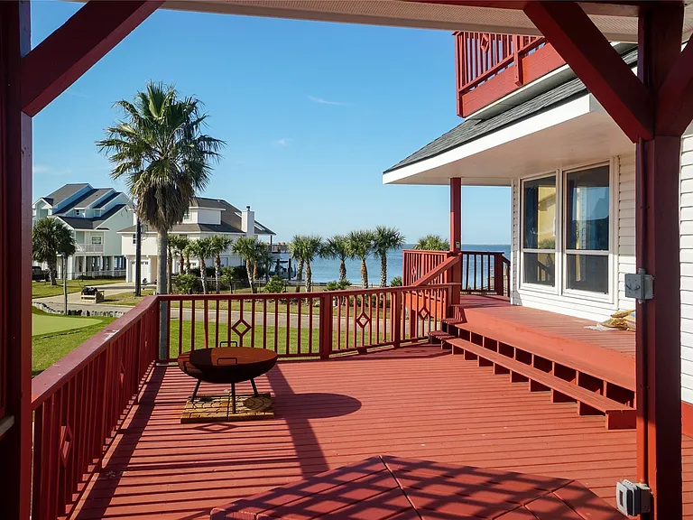 16619 Bayfront Dr — Photo 10