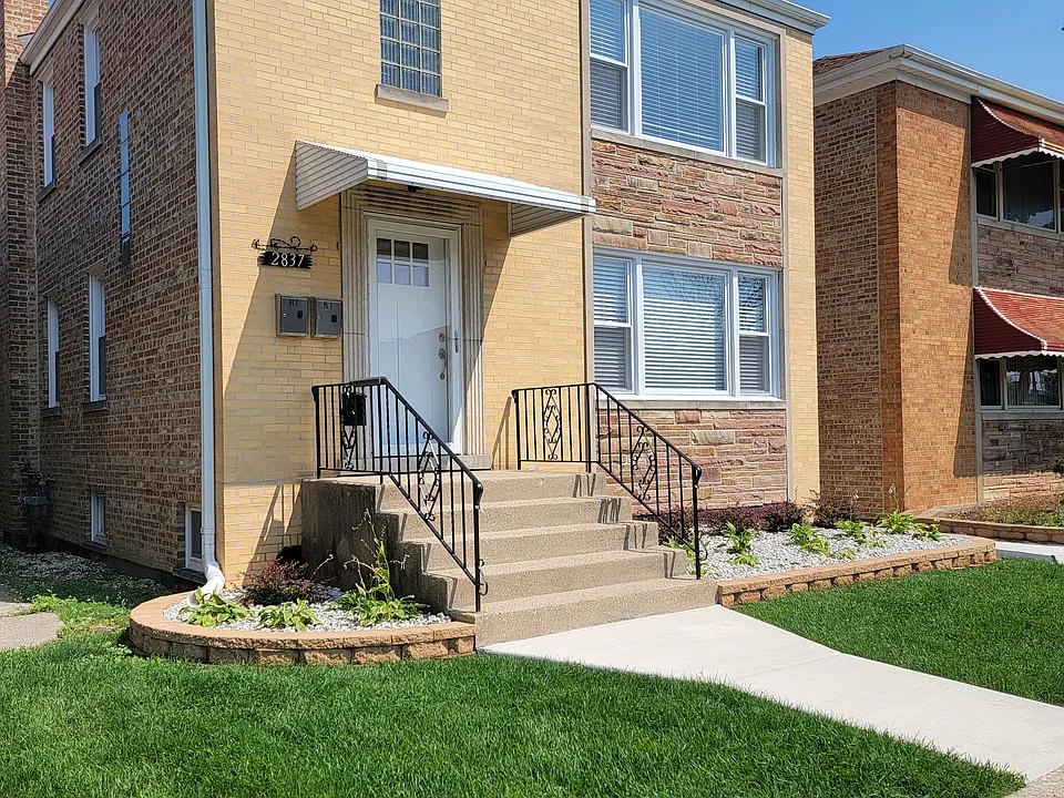 2837 N Long Ave #2